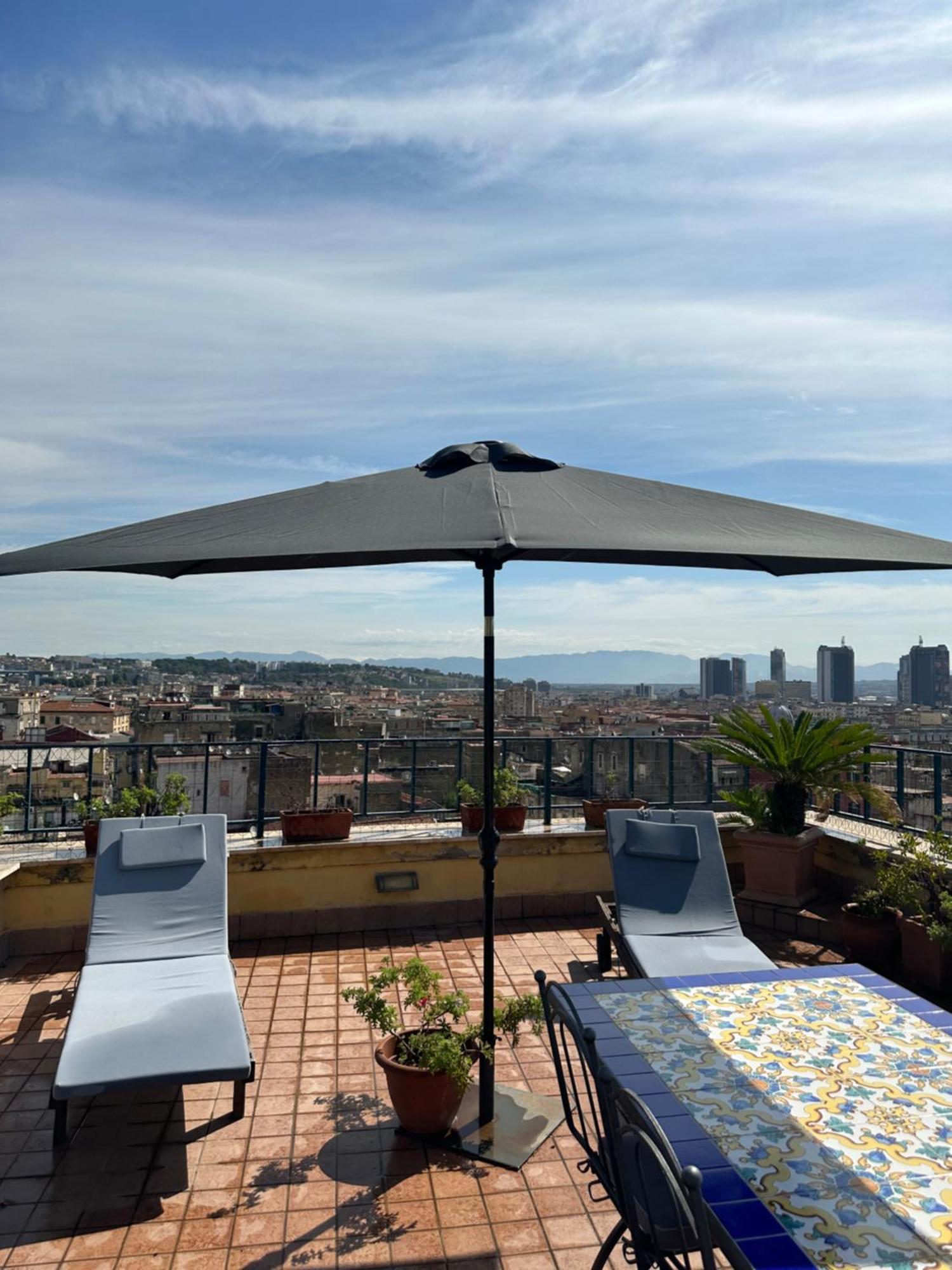 A Wonderful Penthouse In Naples Apartment Exterior photo